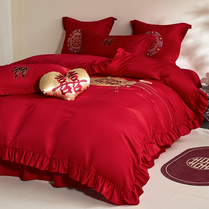 91家纺网 家纺一手货源 找家纺 玉雅家纺 2025新款水洗冰丝刺绣床裙款婚庆四件套 床裙款-大喜日子