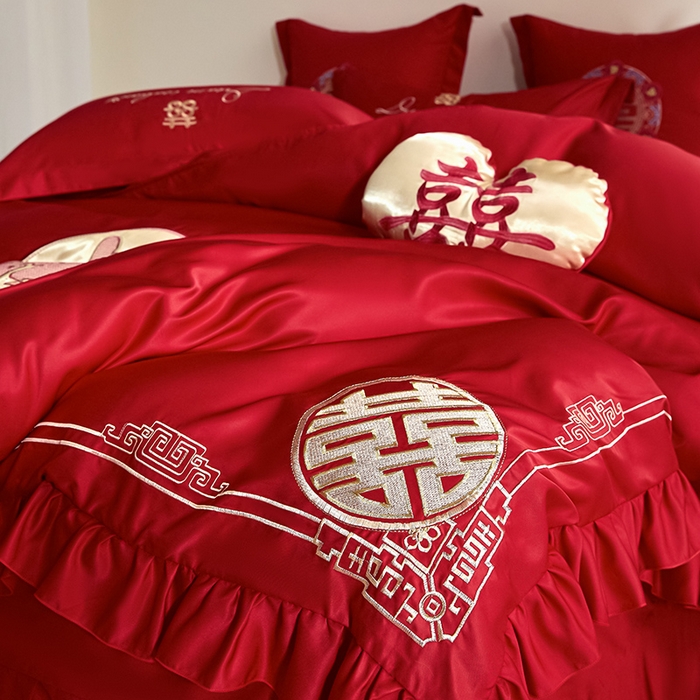 91家纺网 家纺一手货源 找家纺 玉雅家纺 2025新款水洗冰丝刺绣床裙款婚庆四件套 床裙款-喜临门