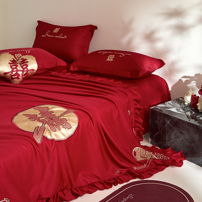 91家纺网 家纺一手货源 找家纺 玉雅家纺 2025新款水洗冰丝刺绣床裙款婚庆四件套 床裙款-喜临门