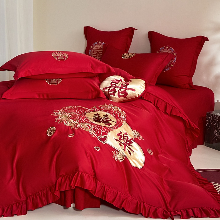 91家纺网 家纺一手货源 找家纺 玉雅家纺 2025新款水洗冰丝刺绣床裙款婚庆四件套 床裙款-心相印