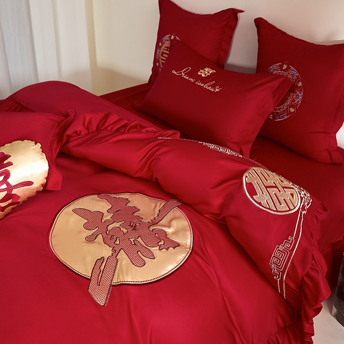 91家纺网 家纺一手货源 找家纺 玉雅家纺 2025新款水洗冰丝刺绣床裙款婚庆四件套 床裙款-喜临门