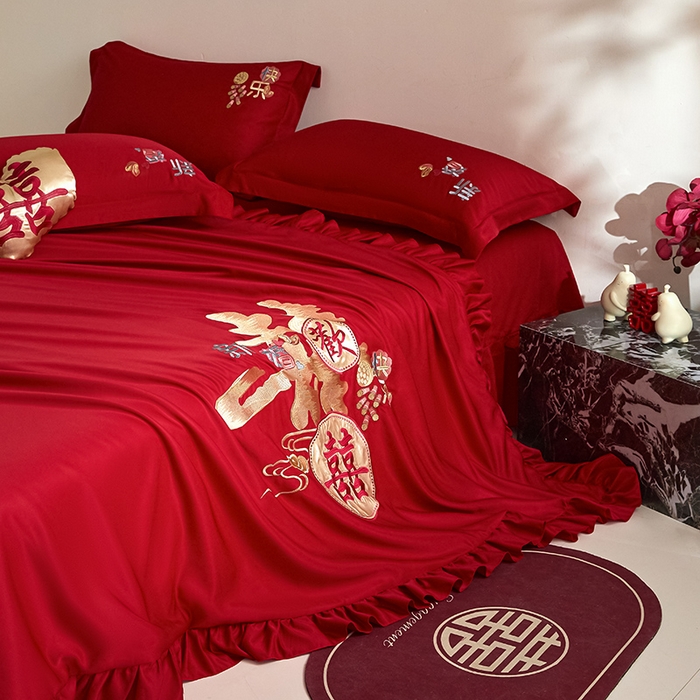 91家纺网 家纺一手货源 找家纺 玉雅家纺 2025新款水洗冰丝刺绣床裙款婚庆四件套 床裙款-新婚快乐