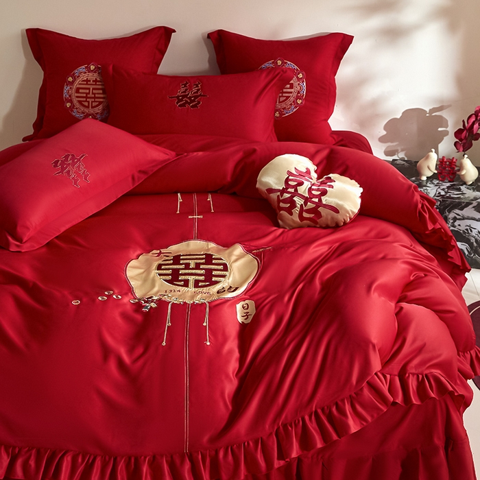 91家纺网 家纺一手货源 找家纺 玉雅家纺 2025新款水洗冰丝刺绣床裙款婚庆四件套 床裙款-大喜日子