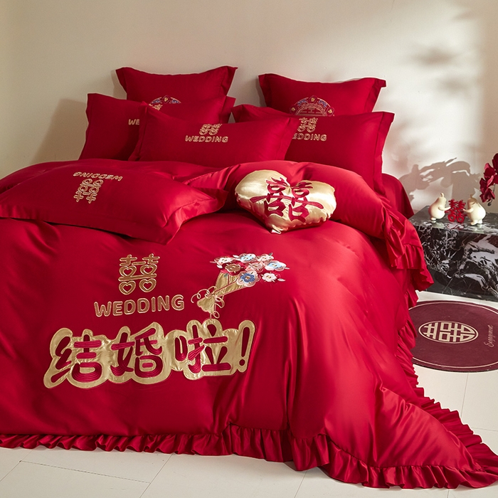 91家纺网 家纺一手货源 找家纺 玉雅家纺 2025新款水洗冰丝刺绣床裙款婚庆四件套 床裙款-我们结婚啦