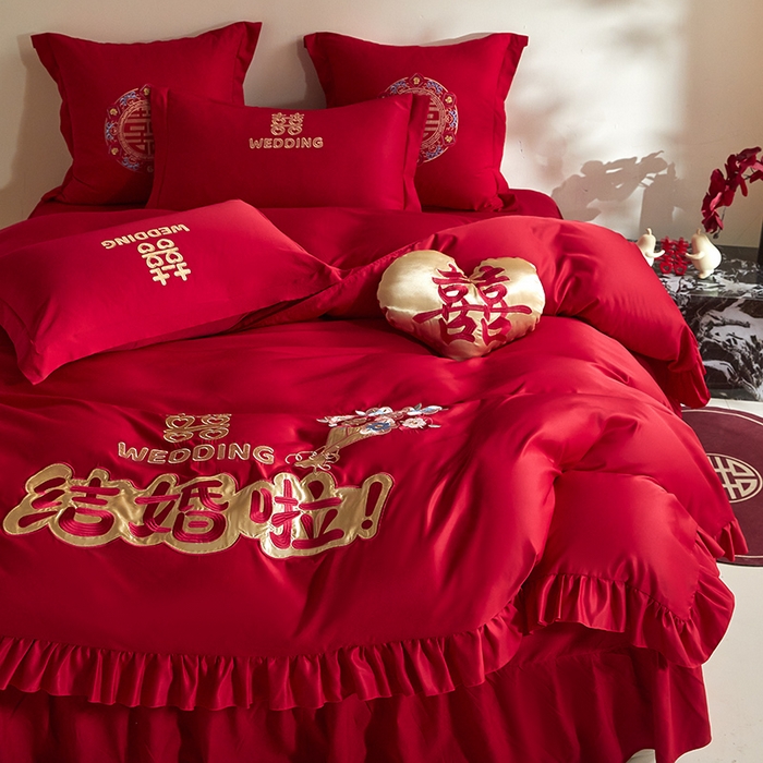 91家纺网 家纺一手货源 找家纺 玉雅家纺 2025新款水洗冰丝刺绣床裙款婚庆四件套 床裙款-我们结婚啦