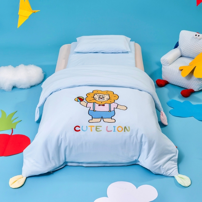 91家纺网 家纺一手货源 找家纺 （总）喜多兔儿童家纺 2025新款小梦幻纯棉针织棉紧密纺绣花幼儿园被子三件套