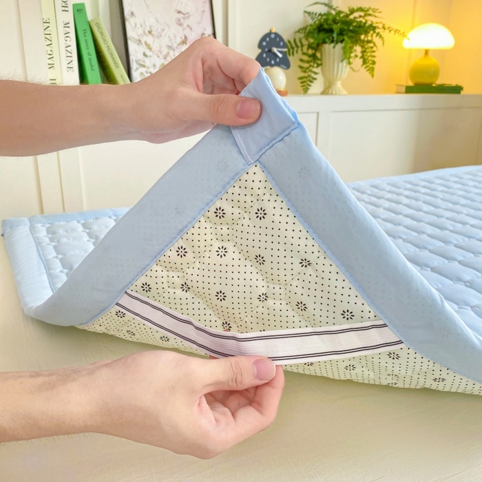 91家纺网 家纺一手货源 找家纺 （总）麒东家纺 2025新款学生纯色水洗棉夹棉床垫