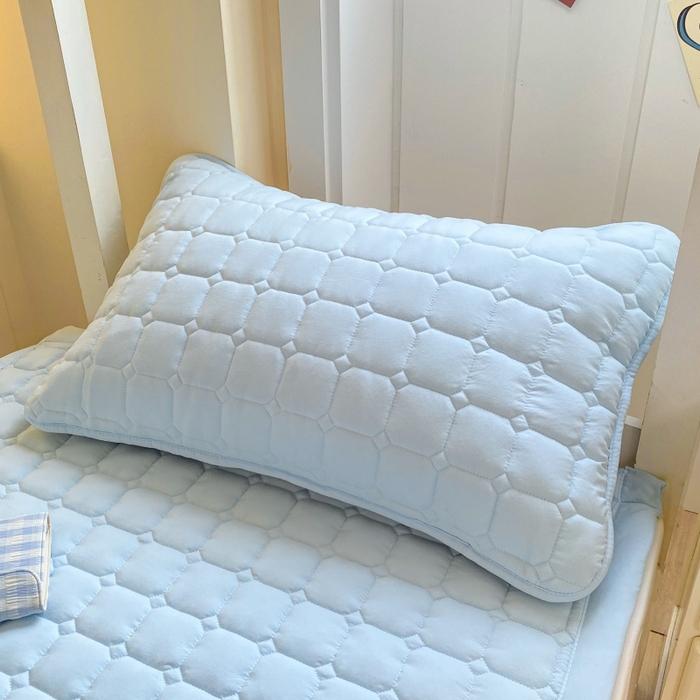 91家纺网 家纺一手货源 找家纺 （总）麒东家纺 2025新款学生纯色水洗棉夹棉床垫