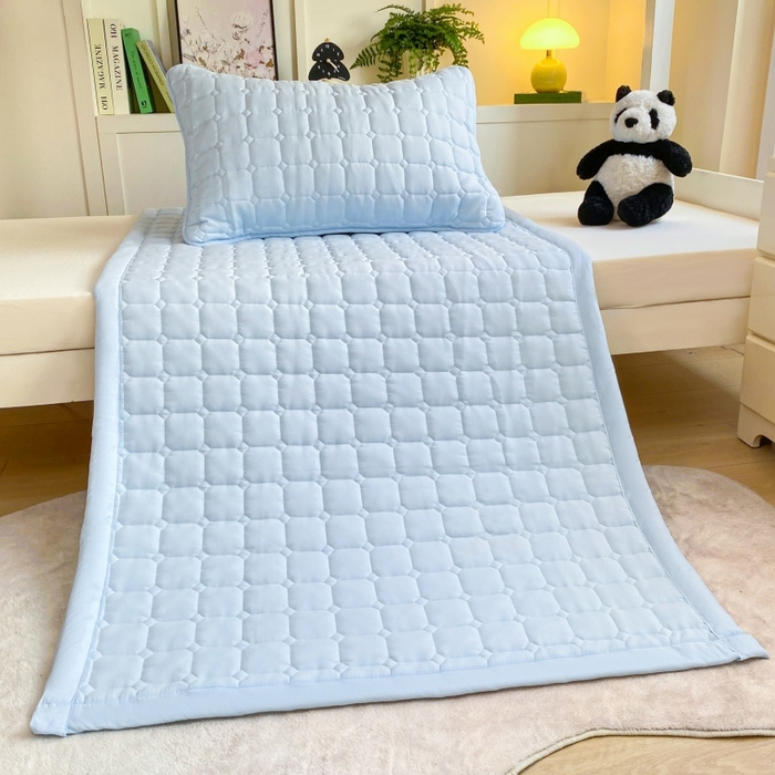 91家纺网 家纺一手货源 找家纺 （总）麒东家纺 2025新款学生纯色水洗棉夹棉床垫