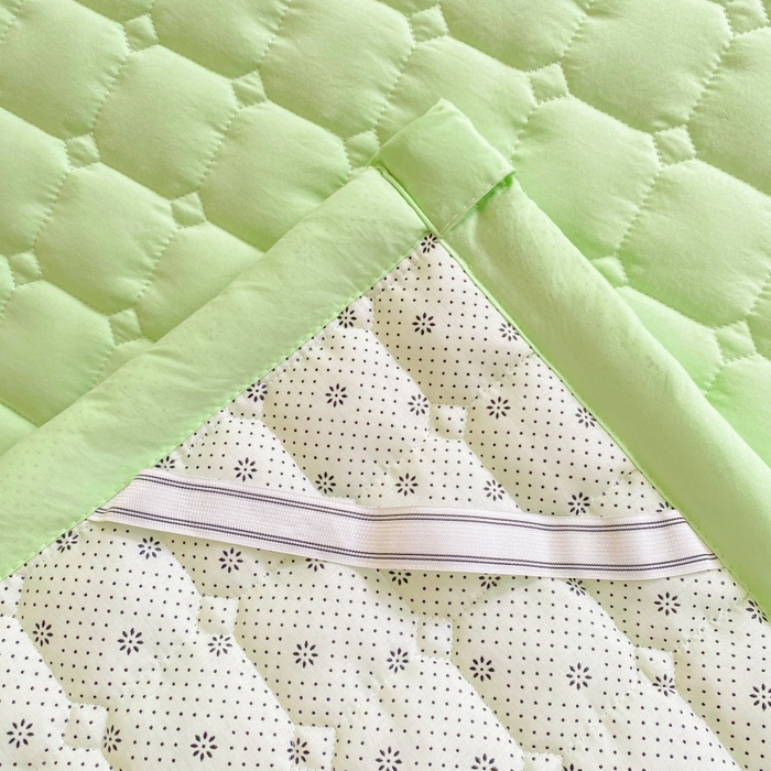 91家纺网 家纺一手货源 找家纺 麒东家纺 2025新款学生纯色水洗棉夹棉床垫 绿色