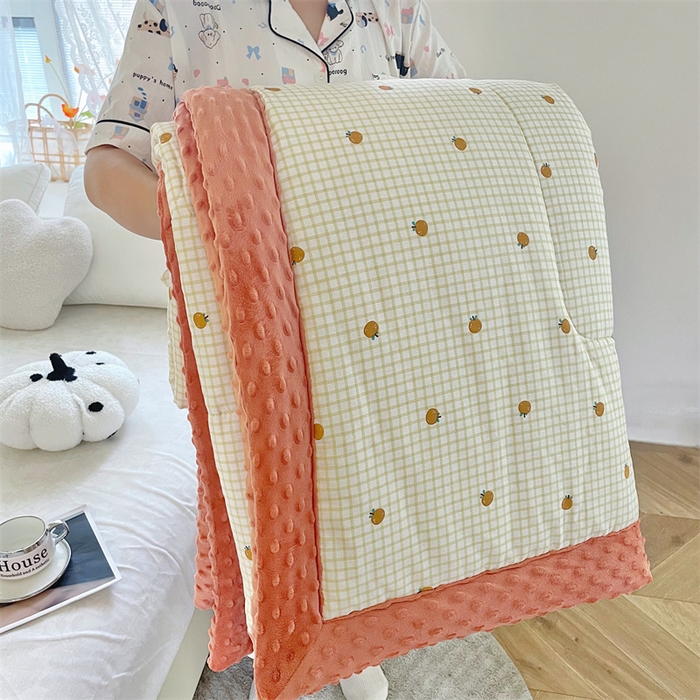 91家纺网 家纺一手货源 找家纺 芙绣2025新款A类全棉印花豆豆绒被空调被豆豆毯学生单品居家办公室 元气橙子