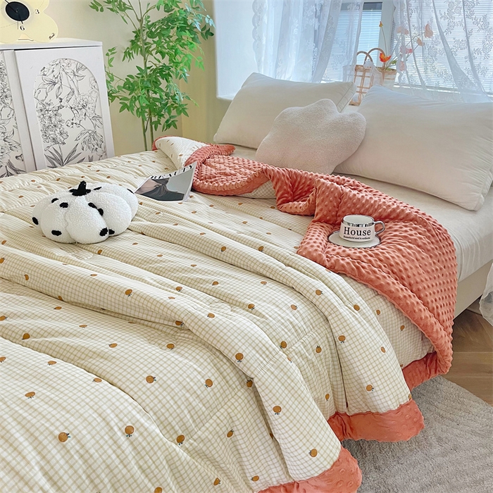 91家纺网 家纺一手货源 找家纺 芙绣2025新款A类全棉印花豆豆绒被空调被豆豆毯学生单品居家办公室 元气橙子