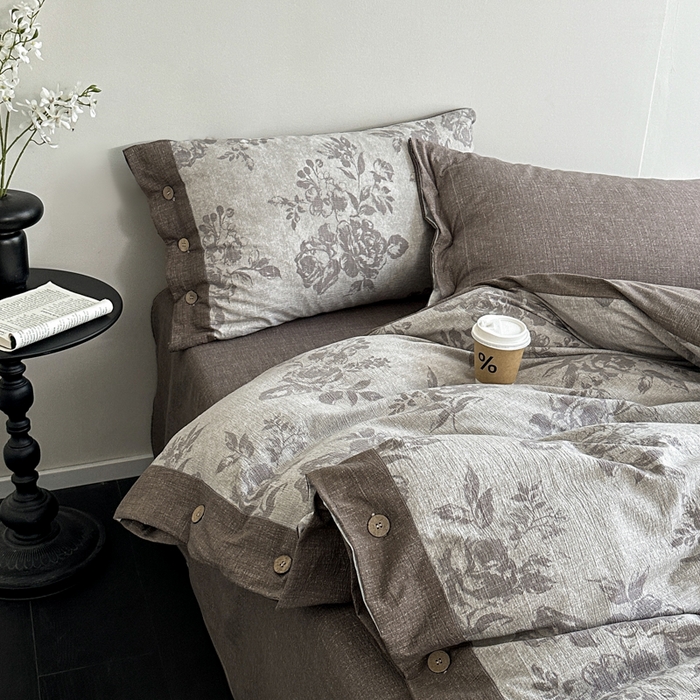 91家纺网 家纺一手货源 找家纺 漫仙阁家纺 2025秋冬新品加厚高克重复古风双层纱印花四件套 城堡花园