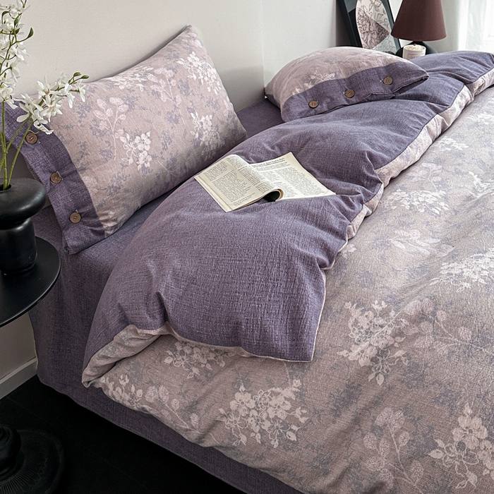 91家纺网 家纺一手货源 找家纺 漫仙阁家纺 2025秋冬新品加厚高克重复古风双层纱印花四件套 曼妙花园-紫