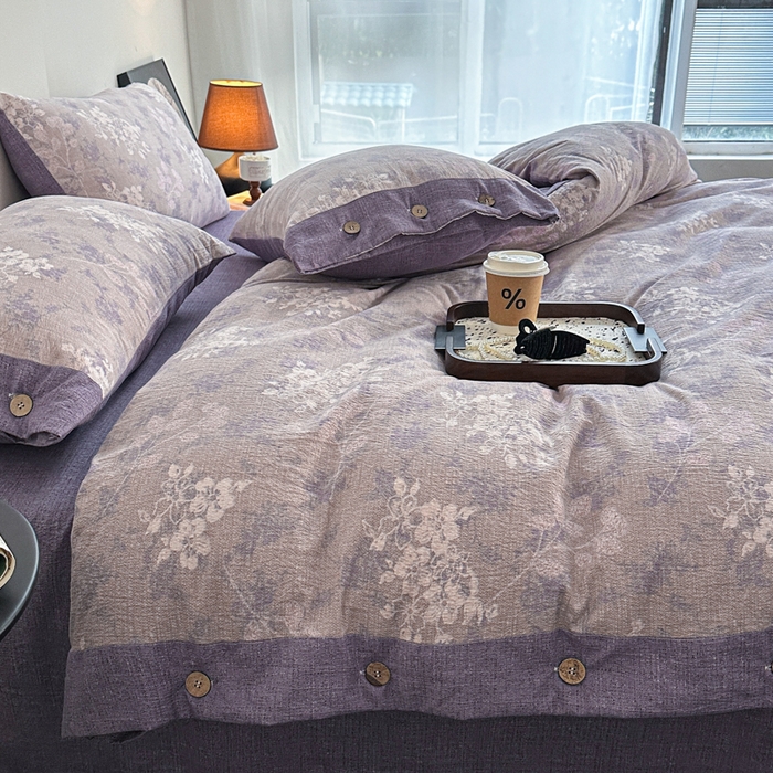 91家纺网 家纺一手货源 找家纺 漫仙阁家纺 2025秋冬新品加厚高克重复古风双层纱印花四件套 曼妙花园-紫