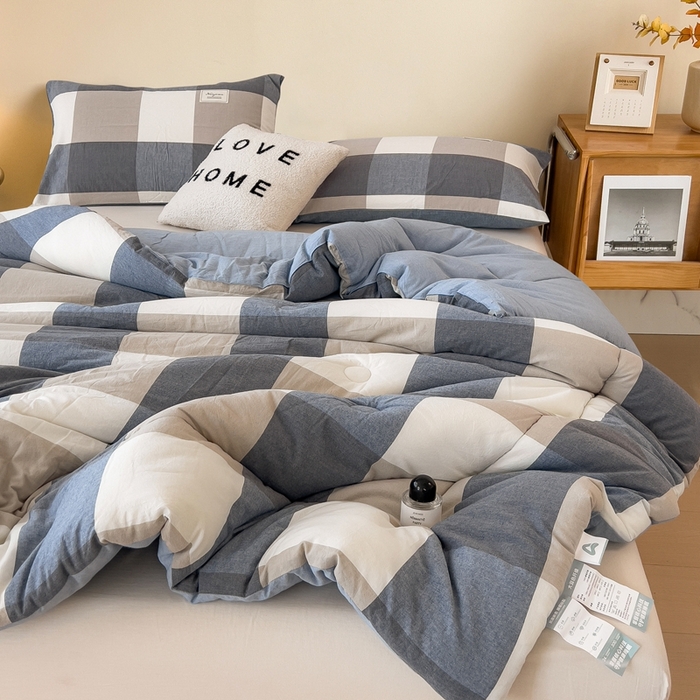 91家纺网 家纺一手货源 找家纺 宝士康家纺 2025新品10A抗菌无印风学生季春秋被/被芯/跨境/外贸 深蓝大格