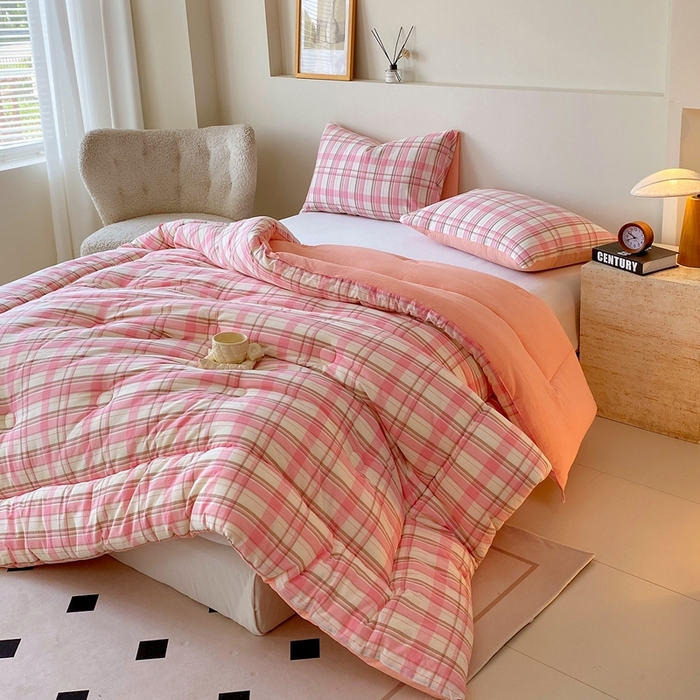 91家纺网 家纺一手货源 找家纺 宝士康家纺 2025新品10A抗菌无印风学生季春秋被/被芯/跨境/外贸 初春粉