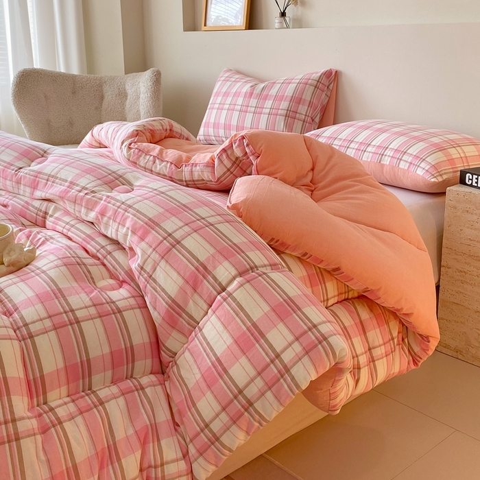 91家纺网 家纺一手货源 找家纺 宝士康家纺 2025新品10A抗菌无印风学生季春秋被/被芯/跨境/外贸 初春粉