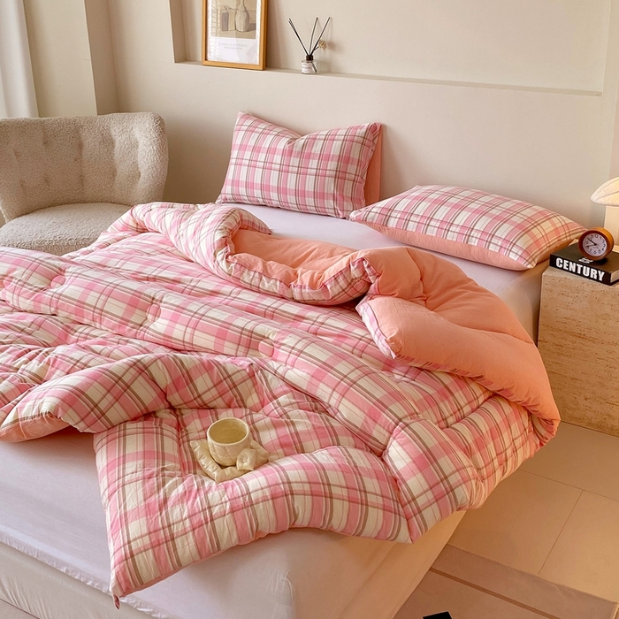 91家纺网 家纺一手货源 找家纺 宝士康家纺 2025新品10A抗菌无印风学生季春秋被/被芯/跨境/外贸 初春粉