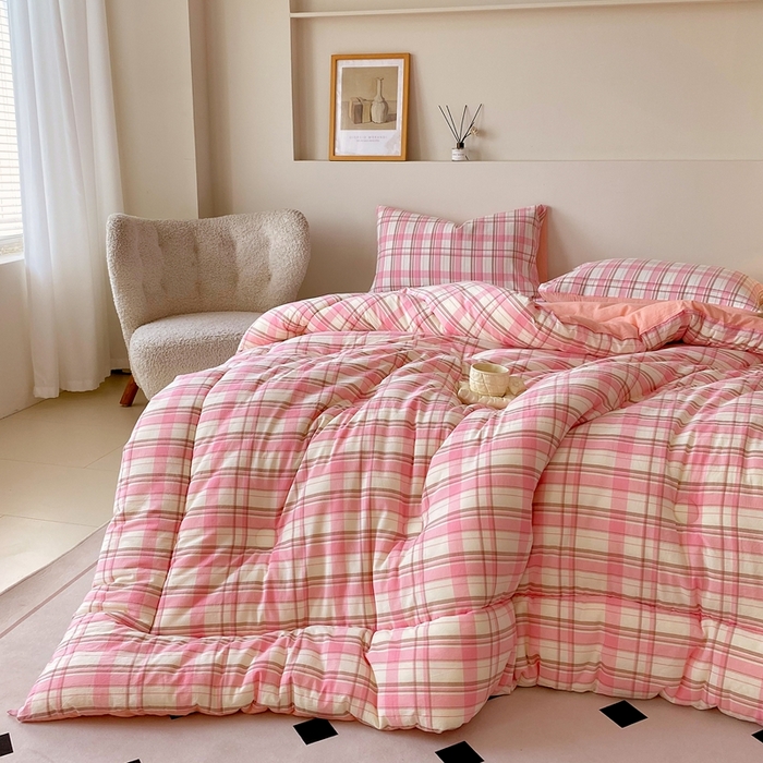 91家纺网 家纺一手货源 找家纺 宝士康家纺 2025新品10A抗菌无印风学生季春秋被/被芯/跨境/外贸 初春粉