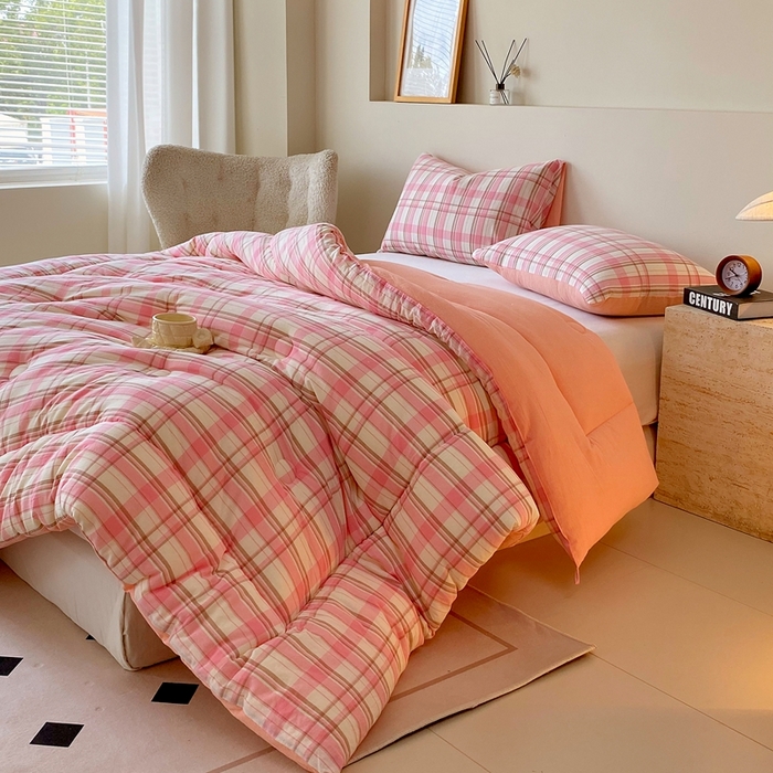 91家纺网 家纺一手货源 找家纺 宝士康家纺 2025新品10A抗菌无印风学生季春秋被/被芯/跨境/外贸 初春粉