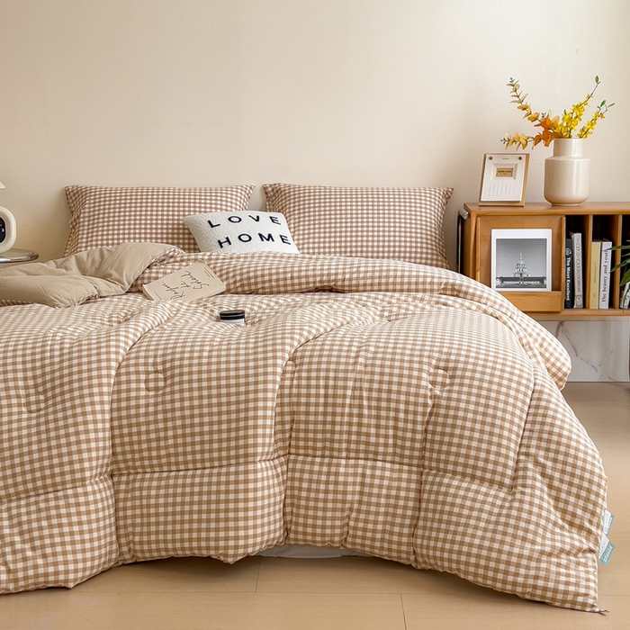 91家纺网 家纺一手货源 找家纺 宝士康家纺 2025新品10A抗菌无印风学生季春秋被/被芯/跨境/外贸 咖小格