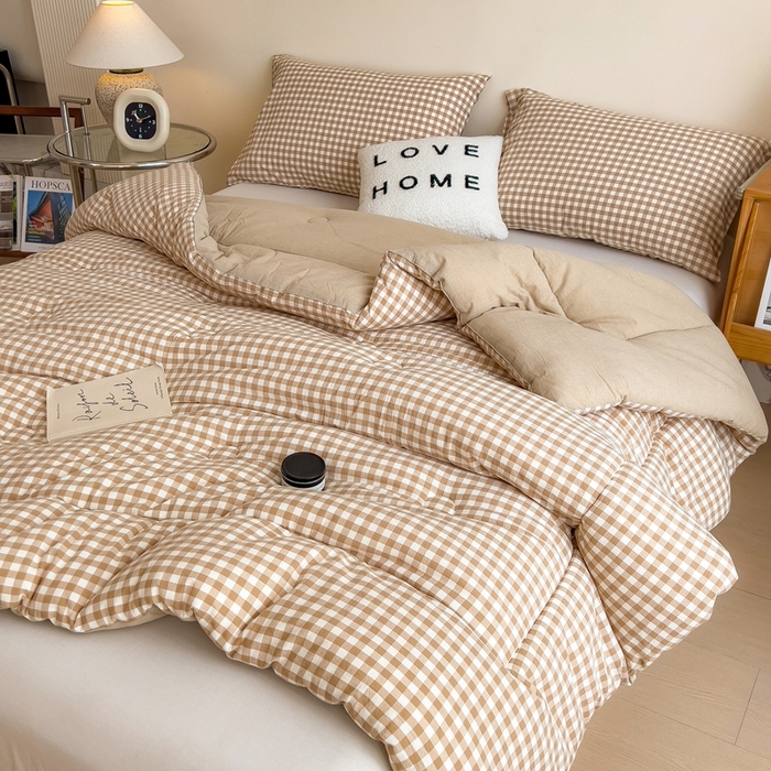 91家纺网 家纺一手货源 找家纺 宝士康家纺 2025新品10A抗菌无印风学生季春秋被/被芯/跨境/外贸 咖小格