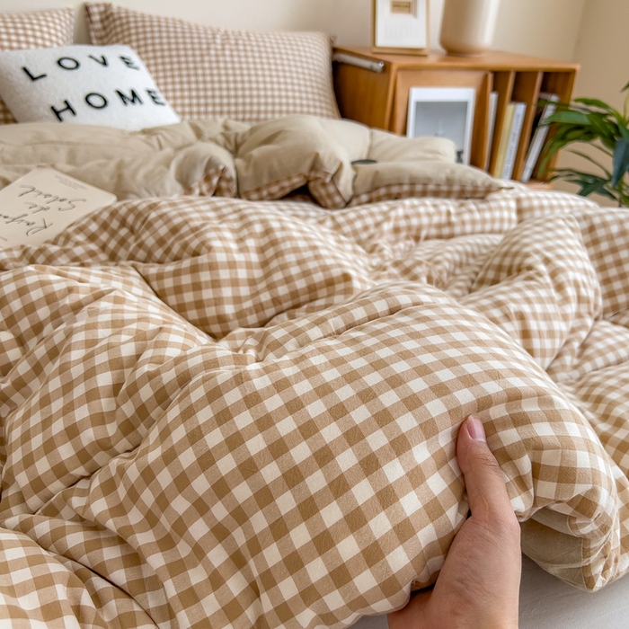 91家纺网 家纺一手货源 找家纺 宝士康家纺 2025新品10A抗菌无印风学生季春秋被/被芯/跨境/外贸 咖小格