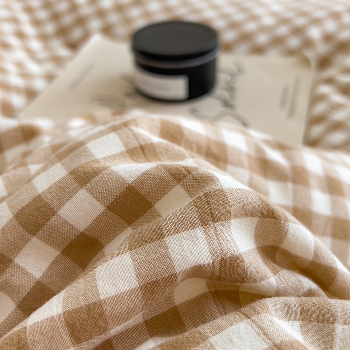 91家纺网 家纺一手货源 找家纺 宝士康家纺 2025新品10A抗菌无印风学生季春秋被/被芯/跨境/外贸 咖小格