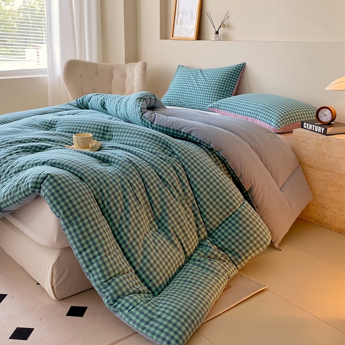 91家纺网 家纺一手货源 找家纺 宝士康家纺 2025新品10A抗菌无印风学生季春秋被/被芯/跨境/外贸 蓝绿小格