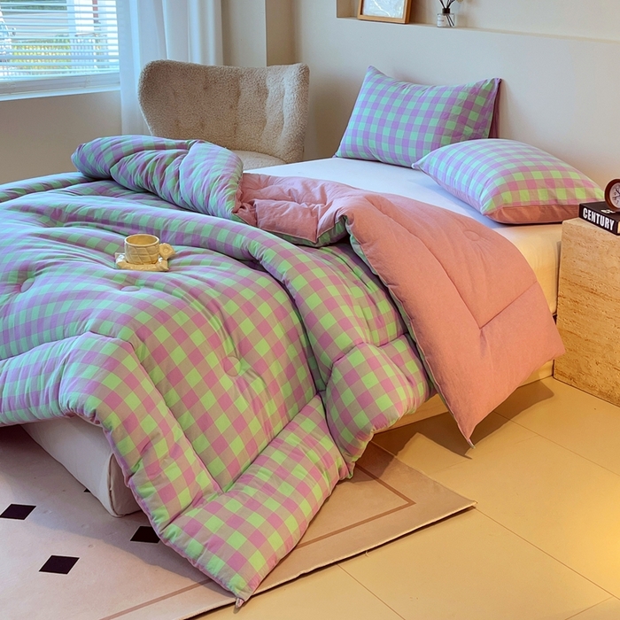 91家纺网 家纺一手货源 找家纺 宝士康家纺 2025新品10A抗菌无印风学生季春秋被/被芯/跨境/外贸 绿野中格