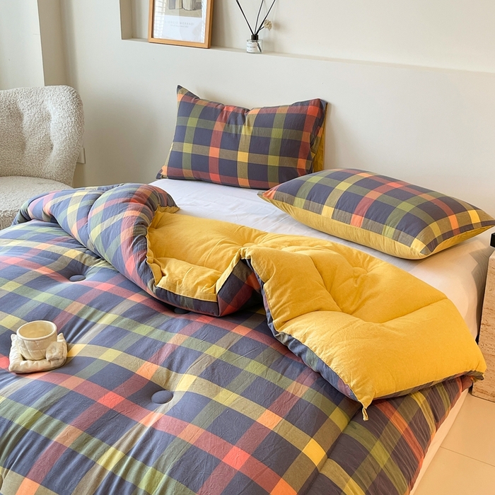 91家纺网 家纺一手货源 找家纺 宝士康家纺 2025新品10A抗菌无印风学生季春秋被/被芯/跨境/外贸 牛油果双拼