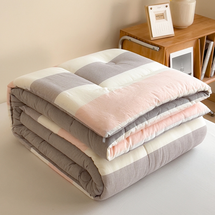 91家纺网 家纺一手货源 找家纺 宝士康家纺 2025新品10A抗菌无印风学生季春秋被/被芯/跨境/外贸 桃玉粉