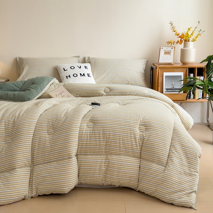 91家纺网 家纺一手货源 找家纺 宝士康家纺 2025新品10A抗菌无印风学生季春秋被/被芯/跨境/外贸 小绿条