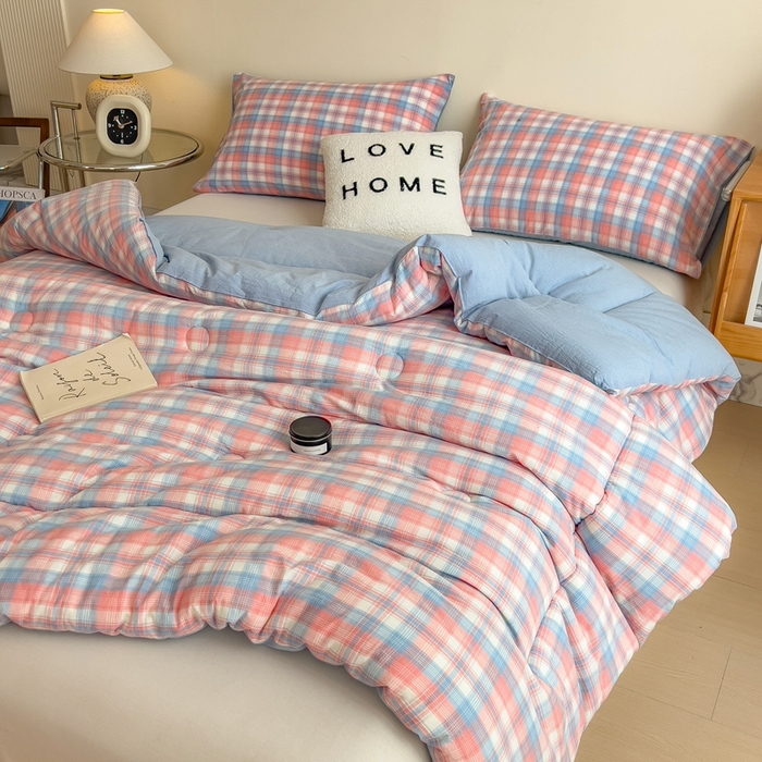 91家纺网 家纺一手货源 找家纺 宝士康家纺 2025新品10A抗菌无印风学生季春秋被/被芯/跨境/外贸 炫彩格