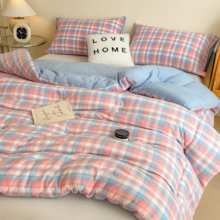 91家纺网 家纺一手货源 找家纺 宝士康家纺 2025新品10A抗菌无印风学生季春秋被/被芯/跨境/外贸 炫彩格