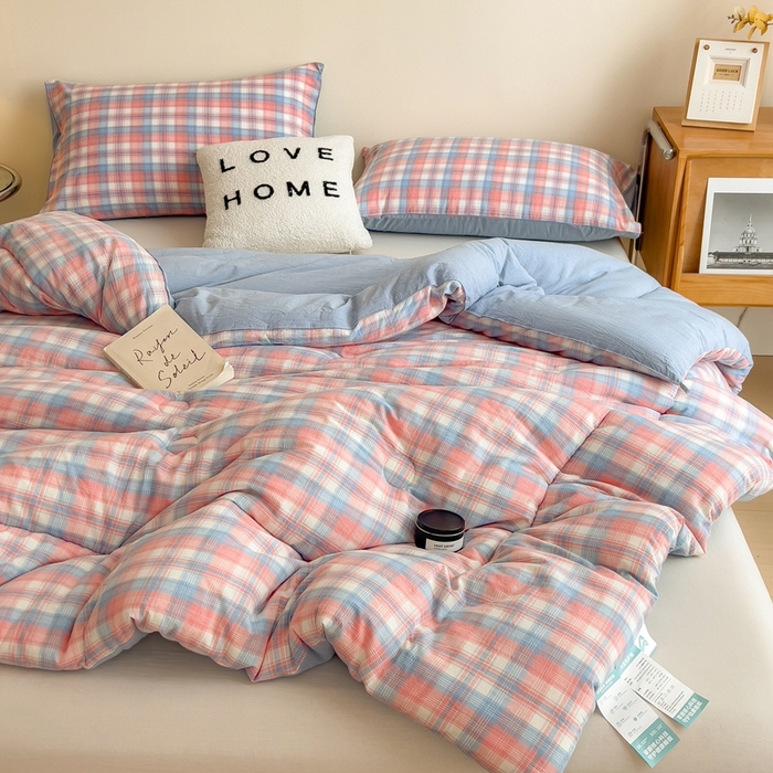 91家纺网 家纺一手货源 找家纺 宝士康家纺 2025新品10A抗菌无印风学生季春秋被/被芯/跨境/外贸 炫彩格