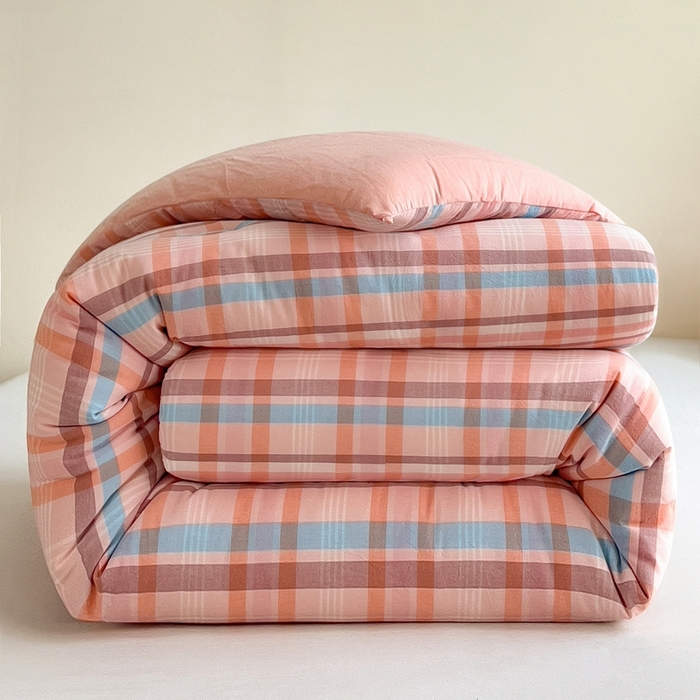 91家纺网 家纺一手货源 找家纺 宝士康家纺 2025新品10A抗菌无印风学生季春秋被/被芯/跨境/外贸 英伦粉