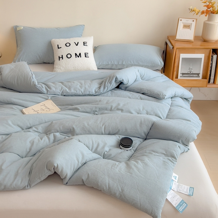 91家纺网 家纺一手货源 找家纺 宝士康家纺 2025新品10A抗菌无印风学生季春秋被/被芯/跨境/外贸 优雅蓝