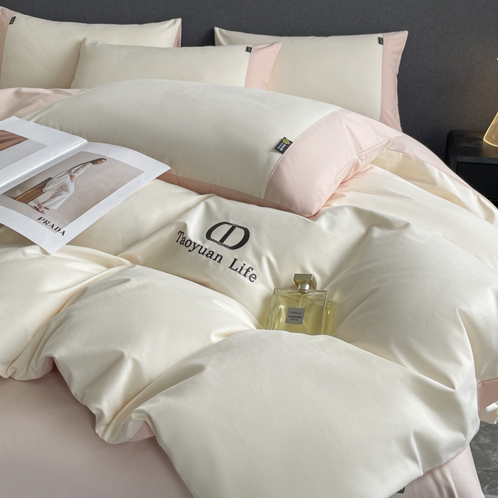 91家纺网 家纺一手货源 找家纺 桃园 长绒棉纯棉不掉毛磨毛四件套-莫兰迪 高端礼盒 莫兰迪-白粉色