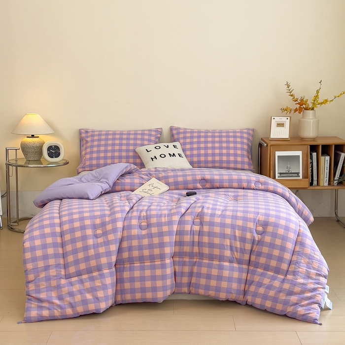 91家纺网 家纺一手货源 找家纺 宝士康家纺 2025新品10A抗菌无印风学生季春秋被/被芯/跨境/外贸 紫粉中格