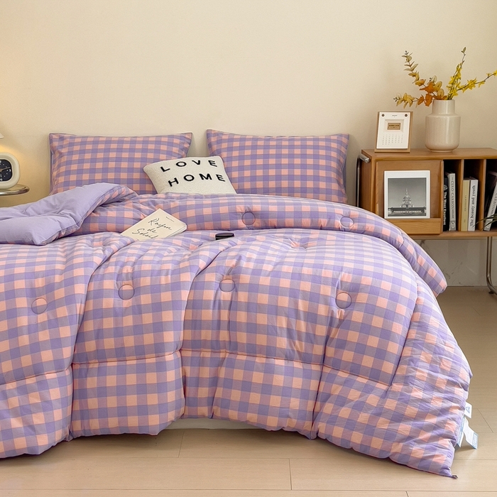 91家纺网 家纺一手货源 找家纺 宝士康家纺 2025新品10A抗菌无印风学生季春秋被/被芯/跨境/外贸 紫粉中格