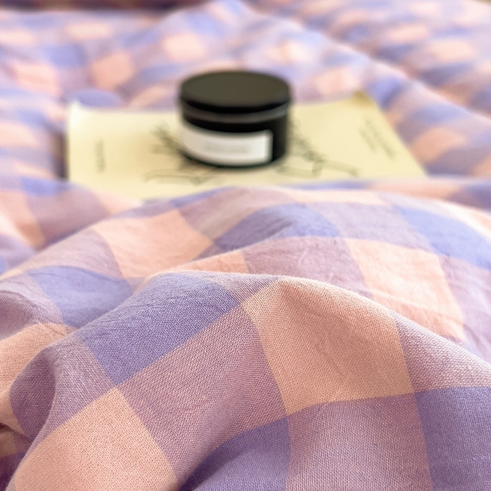 91家纺网 家纺一手货源 找家纺 宝士康家纺 2025新品10A抗菌无印风学生季春秋被/被芯/跨境/外贸 紫粉中格