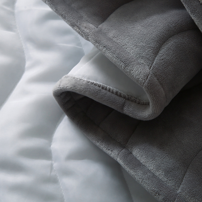 91家纺网 家纺一手货源 找家纺 怡源梦 2025新款亲肤舒适荷兰绒曲线床头罩 浅灰