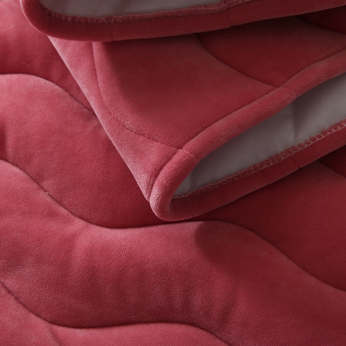 91家纺网 家纺一手货源 找家纺 怡源梦 2025新款亲肤舒适荷兰绒曲线床头罩 豆沙