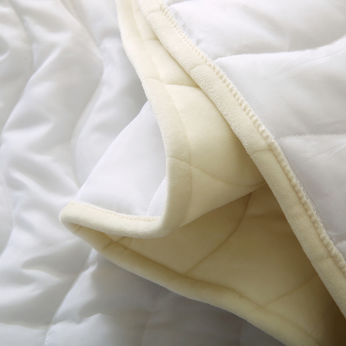 91家纺网 家纺一手货源 找家纺 怡源梦 2025新款亲肤舒适荷兰绒曲线床头罩 米白