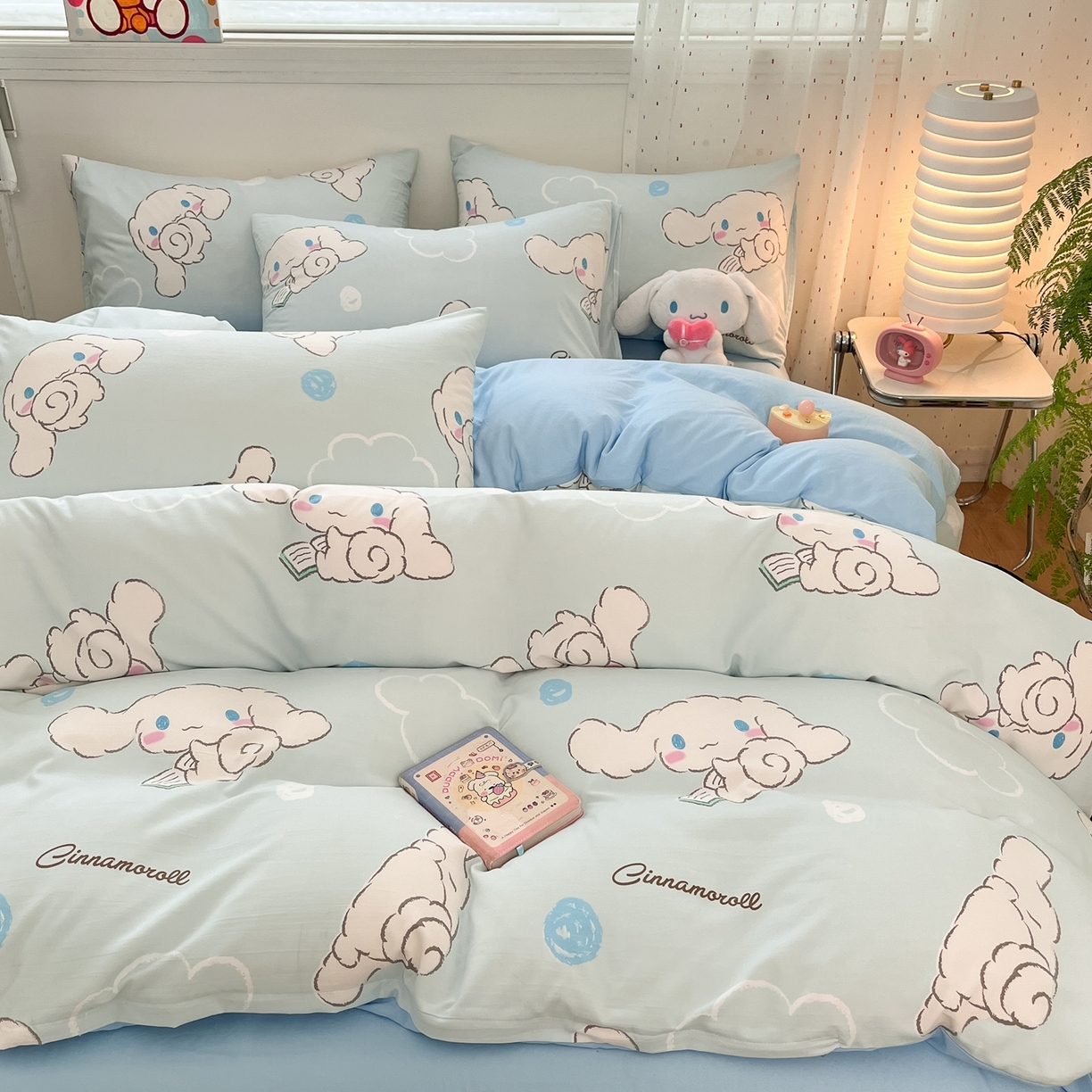 91家纺网 家纺一手货源 找家纺 海岛哥哥 2025学生季新款超柔云朵棉正版三丽鸥四件套第二批-大床图 三丽鸥-软萌玉桂狗蓝