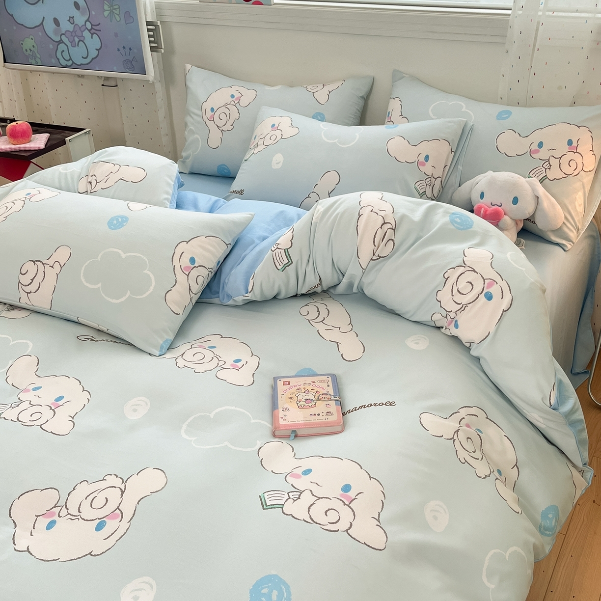 91家纺网 家纺一手货源 找家纺 海岛哥哥 2025学生季新款超柔云朵棉正版三丽鸥四件套第二批-大床图 三丽鸥-软萌玉桂狗蓝