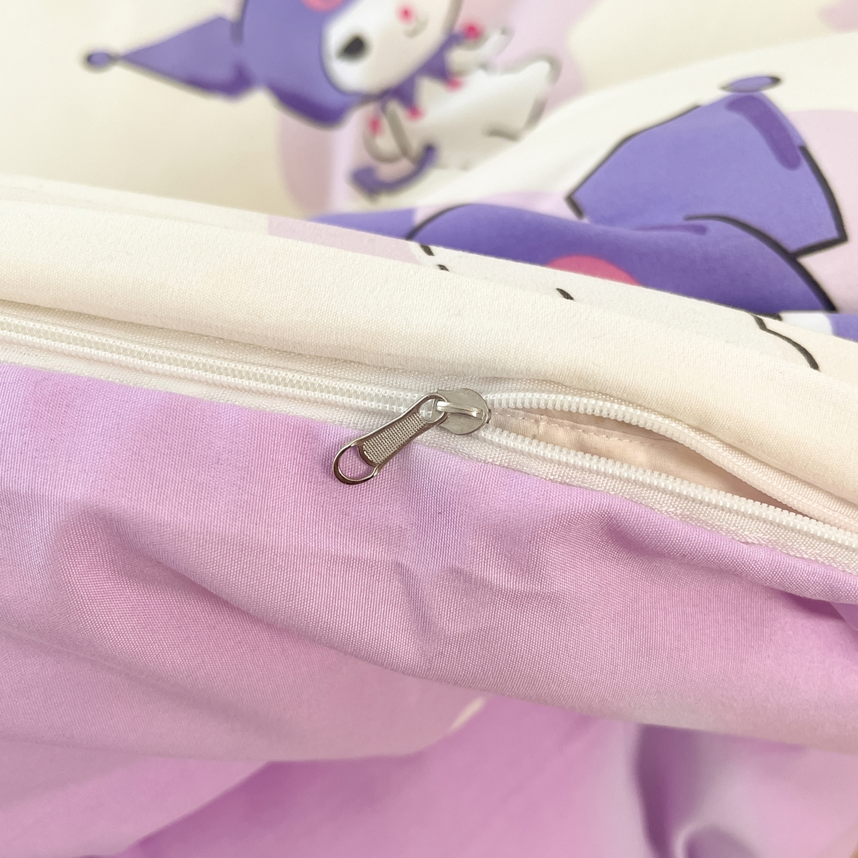 91家纺网 家纺一手货源 找家纺 海岛哥哥 2025学生季新款超柔云朵棉正版三丽鸥四件套第二批-大床图 三丽鸥-五星库洛米