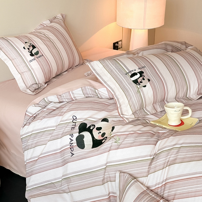 91家纺网 家纺一手货源 找家纺 帛美家纺 2025年新款全棉纯棉加厚绣花款磨毛四件套-萌小猫系列 萌小猫（彩条）